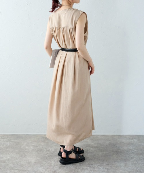 Fizz（フィズ）の「【Fizz/フィズ】　綿麻混スタンドカラーギャザーシャツワンピース（シャツワンピース・レディース・ベージュ/カーキ/チャコール/キナリ/ブルー・M）」の19枚目の写真