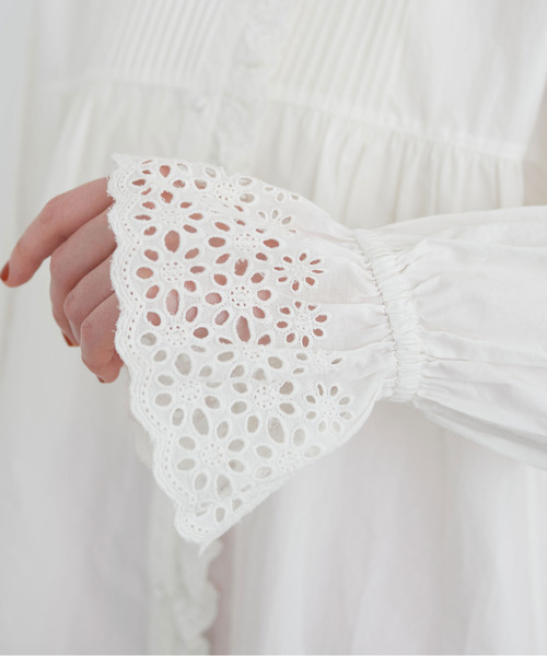 Dot＆Stripes CHILD WOMAN（ドットアンドストライプス　チャイルドウーマン）の「高密度ブロード×綿レース フリル衿ブラウス（シャツ/ブラウス・レディース・ホワイト・FREE）」の10枚目の写真