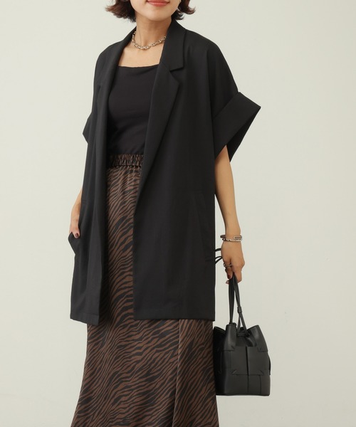 OUVRAGE CLASSE（ウヴラージュクラス）の「半袖テーラージャケット（その他アウター・レディース・ブラック/カーキ・FREE）」の4枚目の写真