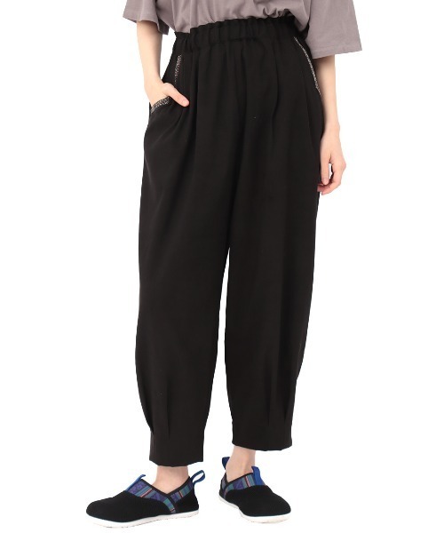 チチカカ（チチカカ）の「ピーチスキンエッグタックパンツ　【シリーズ累計15,000枚突破】（その他パンツ・レディース・ブラック/カーキ/ベージュ/ブルー/ブラウン・FREE）」の13枚目の写真