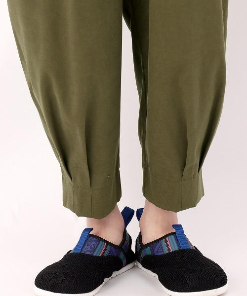 チチカカ（チチカカ）の「ピーチスキンエッグタックパンツ　【シリーズ累計15,000枚突破】（その他パンツ・レディース・ブラック/カーキ/ベージュ/ブルー/ブラウン・FREE）」の20枚目の写真