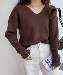 Vネックロングスリーブニット