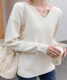 Vネックロングスリーブニット