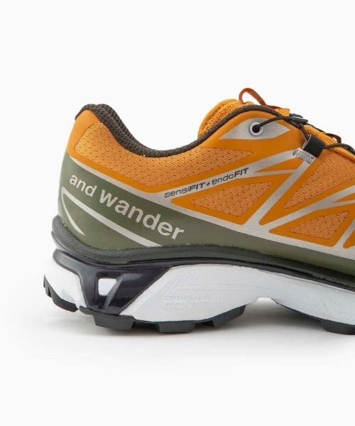 and wander（アンドワンダー）の「and wander × SALOMON/アンド