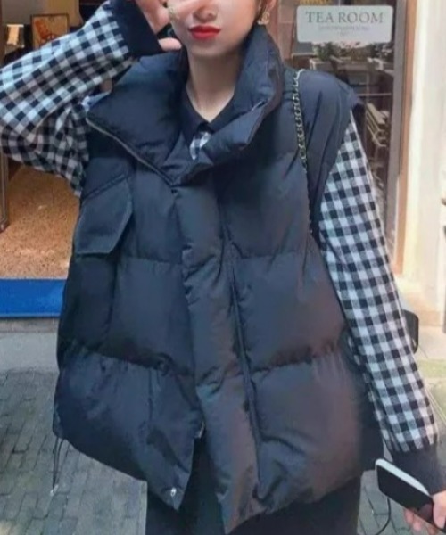 CLEA(クレア)の「フェイクダウンオーバーサイズベスト(ダウンベスト・レディース・アイボリー/ブラック・FREE)」の8枚目の写真