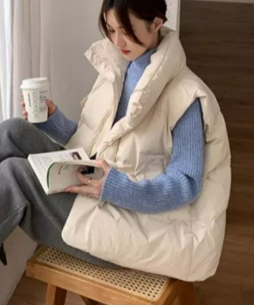 CLEA(クレア)の「フェイクダウンオーバーサイズベスト(ダウンベスト・レディース・アイボリー/ブラック・FREE)」の12枚目の写真