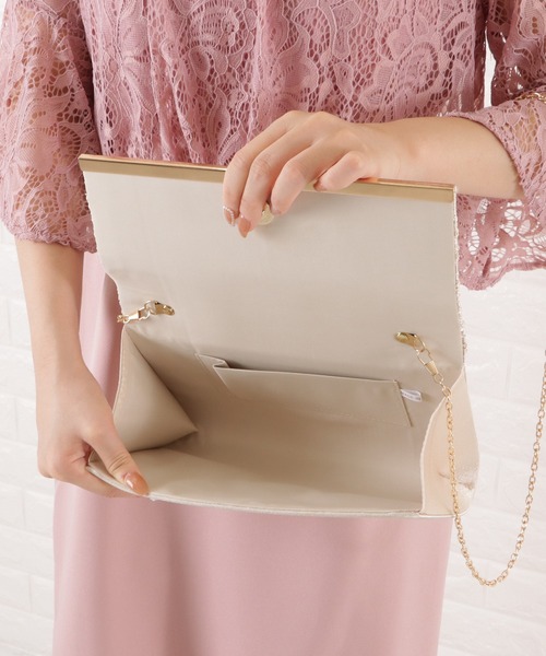 Lace Ladies(レースレディース)の「レースフラップ2wayクラッチバッグ(クラッチバッグ・レディース・ベージュ/シルバー/ブラック・FREE)」の4枚目の写真