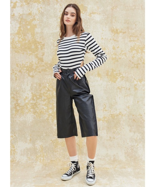 ALEXIA STAM（アリシアスタン）の「Fake Leather Half Pants /フェイクレザーハーフパンツ（その他パンツ・レディース・マスタード/ブラウン/ブラック・S/M）」の8枚目の写真