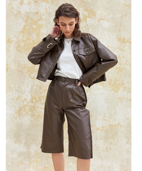 ALEXIA STAM（アリシアスタン）の「Fake Leather Half Pants /フェイクレザーハーフパンツ（その他パンツ・レディース・マスタード/ブラウン/ブラック・S/M）」の5枚目の写真