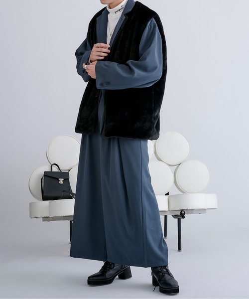 Ellno Loset（エルノロゼット）の「スムースファーベスト（ベスト・メンズ・ブルー系/ブラック/グレー・MEDIUM/LARGE）」の19枚目の写真