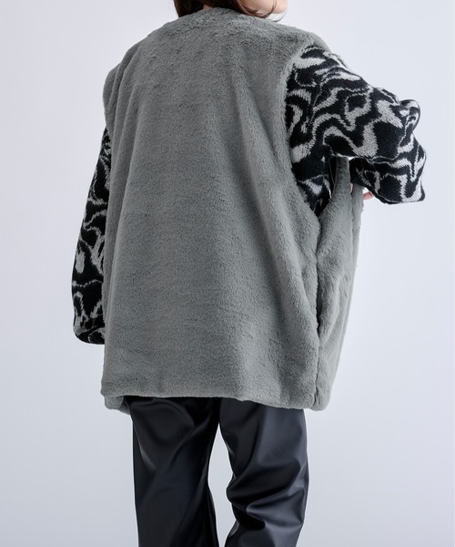 Ellno Loset（エルノロゼット）の「スムースファーベスト（ベスト・メンズ・ブルー系/ブラック/グレー・MEDIUM/LARGE）」の5枚目の写真