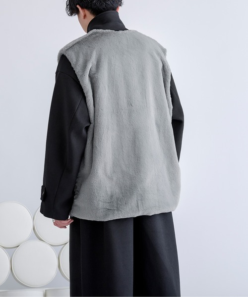 Ellno Loset（エルノロゼット）の「スムースファーベスト（ベスト・メンズ・ブルー系/ブラック/グレー・MEDIUM/LARGE）」の9枚目の写真