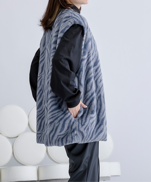 Ellno Loset（エルノロゼット）の「スムースファーベスト（ベスト・メンズ・ブルー系/ブラック/グレー・MEDIUM/LARGE）」の16枚目の写真