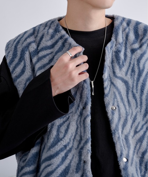 Ellno Loset（エルノロゼット）の「スムースファーベスト（ベスト・メンズ・ブルー系/ブラック/グレー・MEDIUM/LARGE）」の17枚目の写真