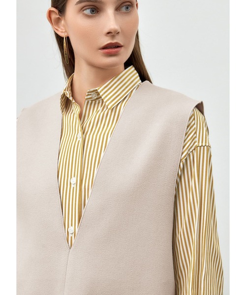 STYLE DELI（スタイルデリ）の「メルトン調ベスト（ベスト・レディース・チャコールグレー/ライトベージュ・FREE）」の4枚目の写真