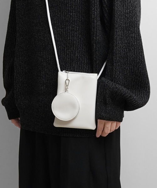 Confirm（コンファーム）の「ミニウォレット付マルチショルダーバッグ【Confirm】（ショルダーバッグ・メンズ・ホワイト/ベージュ系その他/ブラック系その他/ブラック/ブラウン系その他/カーキ/サックスブルー・FREE）」の2枚目の写真