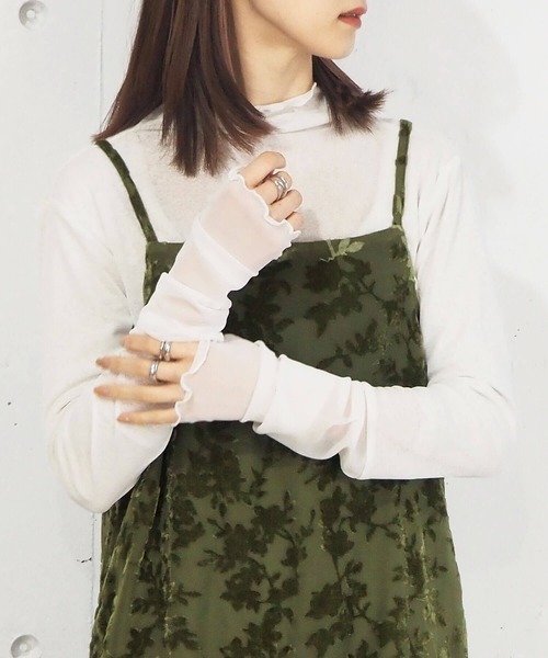 tiptop（ティップトップ）の「シアー袖先切り替えロンT（Tシャツ/カットソー・レディース・ブラック/オフホワイト/パープル・FREE）」の2枚目の写真