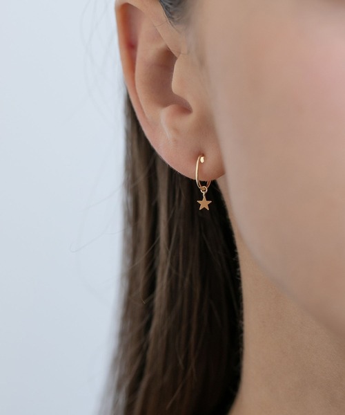 PAS TIERRA（パティエラ）の「【Ray】K10スターイヤリング（片耳用）（イヤリング・レディース・イエローゴールド・FREE）」の3枚目の写真