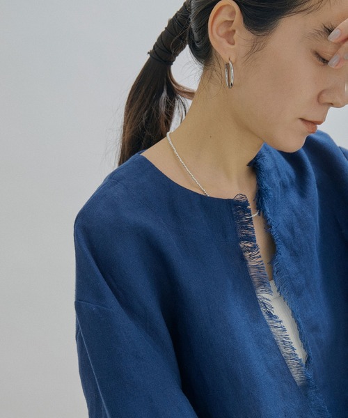 Alderney(アルダニー)の「【Alderney(アルダニー)】ブルーシャツジャケット(ノーカラージャケット・レディース・ブルー・X-SMALL)」の2枚目の写真