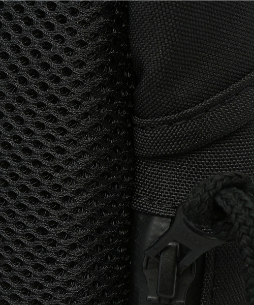 BEAUTY&YOUTH UNITED ARROWS（ビューティーアンドユースユナイテッドアローズ）の「BY フラップ リュック◆（バックパック/リュック・メンズ・ネイビー/ブラック・フリー）」の9枚目の写真