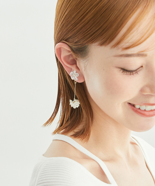 ROPE' PICNIC（ロペピクニック）の「シェルフラワーロングイヤリング（イヤリング・レディース・キナリ・FREE）」の5枚目の写真