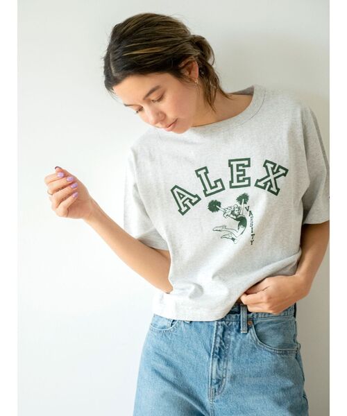 Russell Athletic（ラッセルアスレティック）の「RUSSELL別注 ショートTee（Tシャツ/カットソー・レディース・オフホワイト/ライトグレー/ネイビー・FREE）」の4枚目の写真