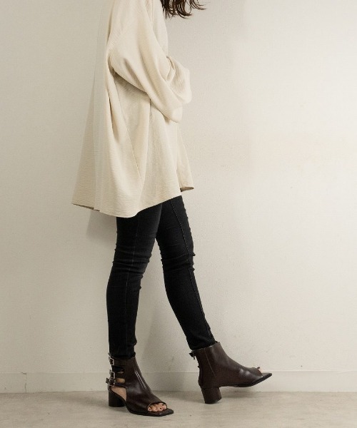 Fabby fabby（ファビィーファビィー）の「ベルトカットワークブーツサンダル（サンダル・レディース・ブラウン/ブラック/オフホワイト/ベージュ・SMALL/LARGE/MEDIUM）」の17枚目の写真