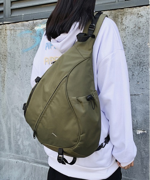 NEW GENTLEMAN(ニュージェントルマン)の「プレセボ ワンショルダーバッグ(ショルダーバッグ・メンズ・ブラック/ネイビー/オリーブ/グレー・FREE)」の17枚目の写真