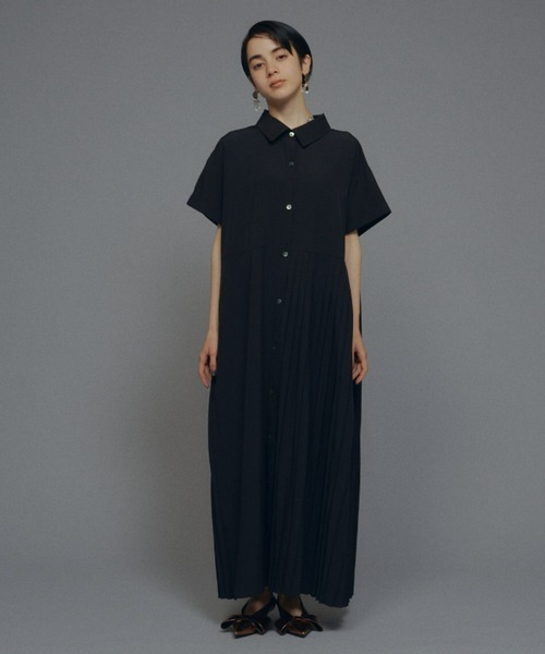 manana suerte（マニャーナスエルテ）の「サイズ展開あり　アシンメトリープリーツワンピース（ワンピース・レディース・ベージュ/ピンク/ブラック/カーキ・0/FREE）」の5枚目の写真