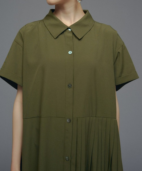 manana suerte（マニャーナスエルテ）の「サイズ展開あり　アシンメトリープリーツワンピース（ワンピース・レディース・ベージュ/ピンク/ブラック/カーキ・0/FREE）」の7枚目の写真