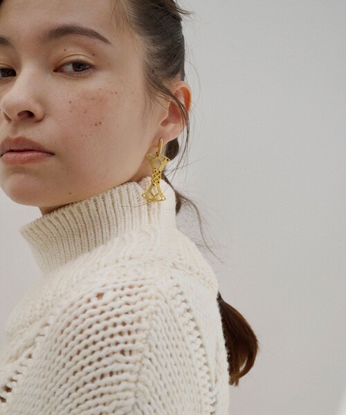 Ray BEAMS(レイビームス)の「RBS / デットストック パーツ コネクト ピアス(ピアス(両耳用)・レディース・ゴールド・ONE SIZE)」の2枚目の写真