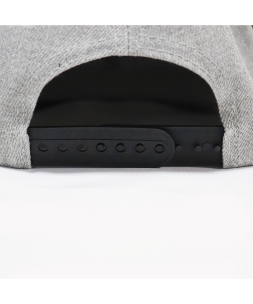 THE BAREFOOT（ベアフット）の「【 ゆるキャン△ 】 刺繍ワッペン キャップ 帽子 ACR AKRYUR215216 CAP（キャップ・メンズ・ブラック/グレー・FREE）」の5枚目の写真