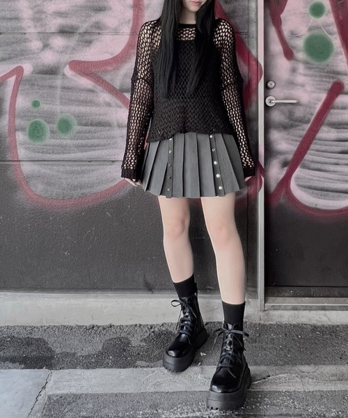 Figments（フィグメンツ）の「オーバーメッシュニットトップス（ニット/セーター・レディース・ブラック/グレー・FREE）」の3枚目の写真