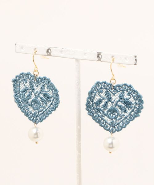 tone(トーン)の「【MUURABBTI】ハートのレースとパールピアス(MA)(ピアス(両耳用)・レディース・ベージュ/ブラウン/ブルー・FREE)」の12枚目の写真
