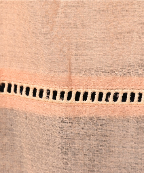 mystic（ミスティック）の「レース使いブラウス（シャツ/ブラウス・レディース・ブルー/ネイビー/ピンク/オフホワイト・ﾌﾘ-）」の5枚目の写真