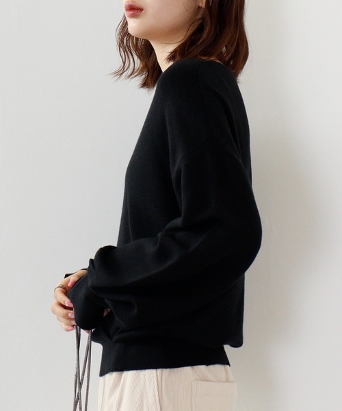 hunch(ハンチ)の「hunch 静電気防止総針12G 2WAYぽわんスリーブニット(ニット/セーター・レディース・チャコール/グレイッシュベージュ/レッドパープル/ブラック・FREE)」の18枚目の写真