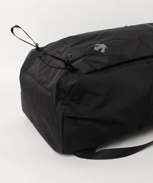 DESCENTE(デサント)の「アウトドアバッグパックL 容量:約25L(バックパック/リュック・メンズ・ブラック・F)」の11枚目の写真