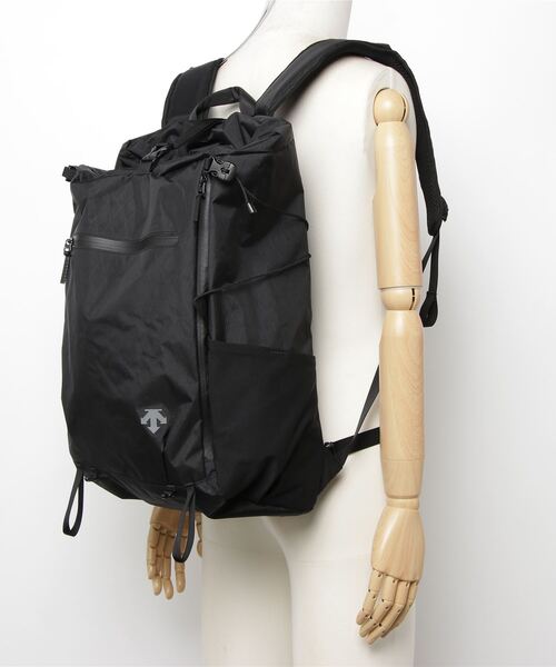 DESCENTE(デサント)の「アウトドアバッグパックL 容量:約25L(バックパック/リュック・メンズ・ブラック・F)」の13枚目の写真