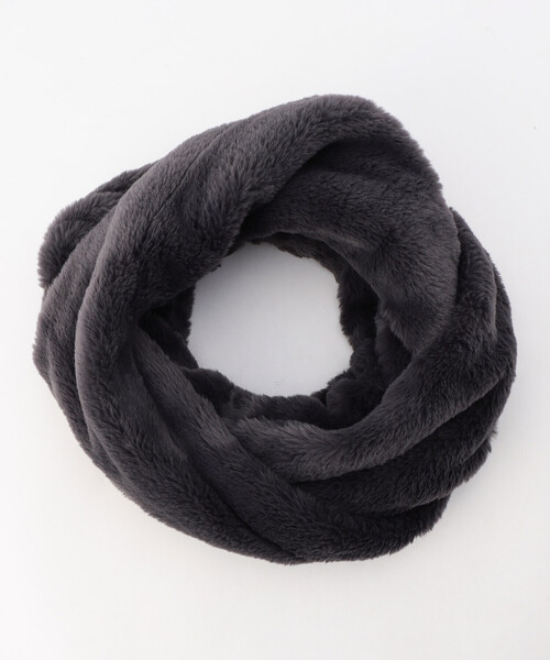 COMME CA ISM（コムサイズム）の「フェイクファー スヌード（ネックウォーマー/スヌード・メンズ・チャコール/ベージュ/ブラック・FREE）」の6枚目の写真