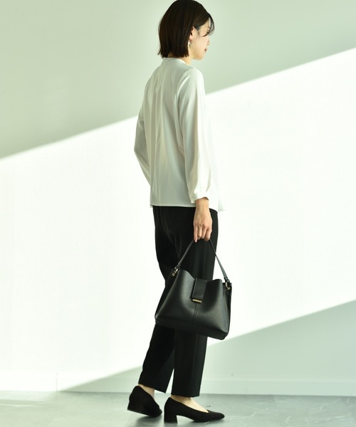 INTERPLANET(インタープラネット)の「【超軽量】フェイクレザーミニバッグ(ショルダーバッグ・レディース・ブラック/ベージュ・フリー)」の3枚目の写真