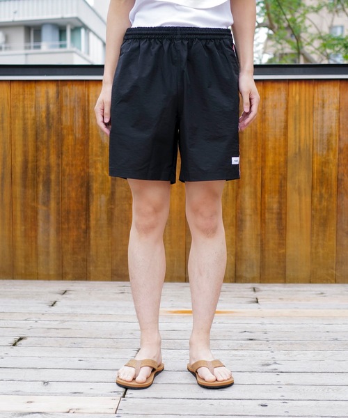 roial(ロイアル)の「WALK SHORTS/ROIAL(ロイアル)サイドラインデザインスタンダードフィットウエストゴムナイロンショートパンツ(その他パンツ・メンズ・ホワイト/レッド/ブラック/カーキ・MEDIUM/LARGE/X-LARGE)」の16枚目の写真