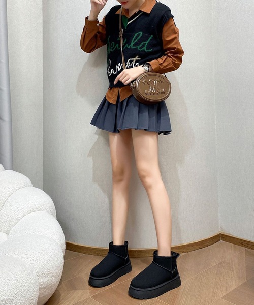 Lace Ladies(レースレディース)の「内ボア ムートン風 厚底 ショートブーツ(ブーツ・レディース・グレー/ブラック/ベージュ・22.5/23/24/23.5/24.5/ 25)」の4枚目の写真