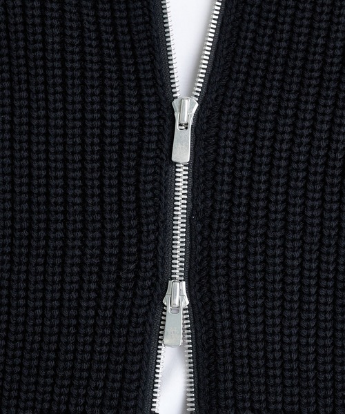 BATONER(バトナー)の「【BATONER/バトナー】SIGNATURE DRIVERS KNIT(ニット/セーター・メンズ・ブラック/ダークグレー・1/2)」の4枚目の写真