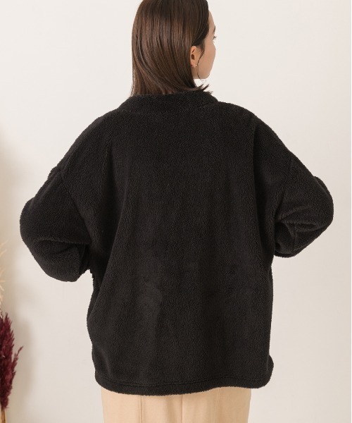 ad thie（アドティエ）の「もこもこボア Vネックカーディガン（カーディガン/ボレロ・レディース・ミント/ブラック/ナチュラル/ブルー/ピンク/オフホワイト/チャコール・FREE）」の13枚目の写真