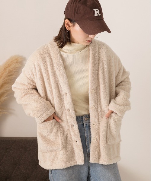 ad thie（アドティエ）の「もこもこボア Vネックカーディガン（カーディガン/ボレロ・レディース・ミント/ブラック/ナチュラル/ブルー/ピンク/オフホワイト/チャコール・FREE）」の22枚目の写真