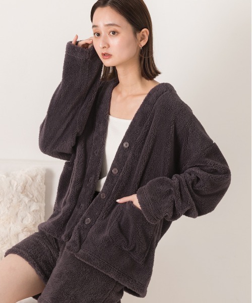 ad thie（アドティエ）の「もこもこボア Vネックカーディガン（カーディガン/ボレロ・レディース・ミント/ブラック/ナチュラル/ブルー/ピンク/オフホワイト/チャコール・FREE）」の17枚目の写真