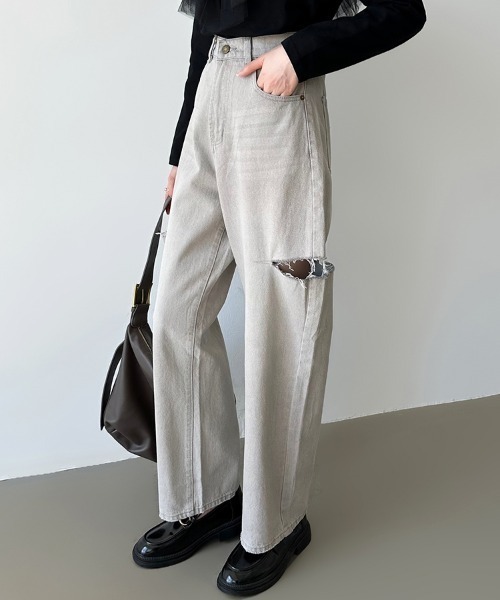 COCOMOMO（ココモモ）の「【5色×サイズ展開あり】 サイドカット ダメージ デニムパンツ ストレート デニム ワイドデニムパンツ カットアウト（デニムパンツ・レディース・ダークブルー/ブルー/ホワイト/グレー/ブラック・S/L/M/XL）」の4枚目の写真