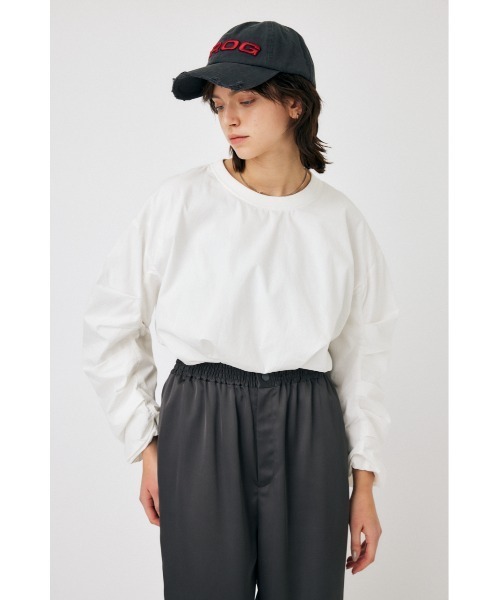 Instagram人気 ブラックbyマウジー ホワイトスウェットトップス BLACK BY MOUSSY（ブラックバイマウジー）の「squeeze sweat