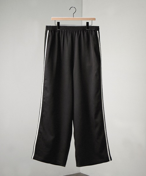 Alfred Alex(アルフレッドアレックス)の「【Alfred Alex】【セットアップ対応】ダブルフェイスサイドライン ハイウエスト ワイドトラックパンツ(その他パンツ・メンズ・チャコールグレー/サックスブルー/ブラック/グレイッシュベージュ/ブラック系/ワイン/グレイッシュブルー/ワイン系/キャメル/ブルー系・S/L/M)」の11枚目の写真