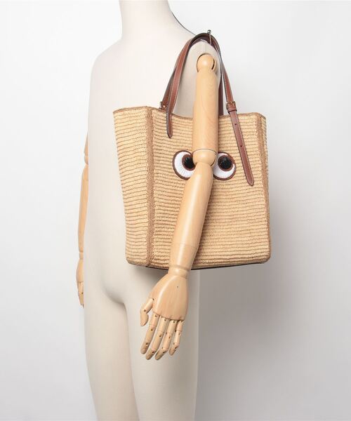 ANYA HINDMARCH(アニヤハインドマーチ)の「ANYA HINDMARCH N/S Tote Small Eyes in Raffia アニヤハインドマーチ アイズ トートバッグ(トートバッグ・レディース・ナチュラル・FREE)」の15枚目の写真